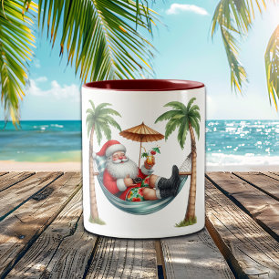 Taza Bicolor Santa en una Navidad en una isla tropical