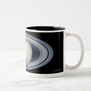 Taza Bicolor Saturn con los anillos en la más granangular a la
