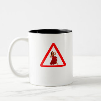 Taza Bicolor Señal de tráfico con el bailarín en emoticon rojo