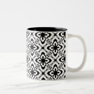 Taza Bicolor Sencillamente Dazzling Damask Mug, negro y blanco