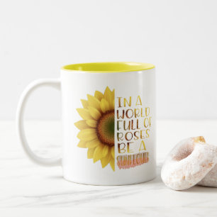 Taza Bicolor Ser una cita de girasol