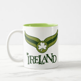 Taza Bicolor Shamrock Green Snitch con nombre de Irlanda