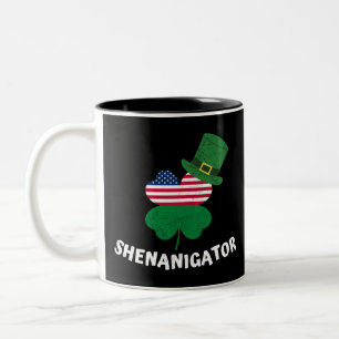 Taza Bicolor Shenanigator del Día de San Patricio