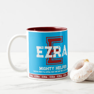 Taza Bicolor Significado del nombre Ezra deportes monograma azu