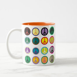 Taza Bicolor Signo de paz hippy patrón colorido de los años 60