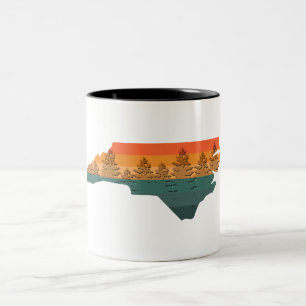 Taza Bicolor Silueta de árbol de Carolina del Norte