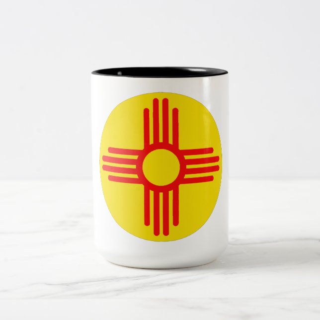 Taza Bicolor Símbolo Zia Sun de Nuevo México (Centro)