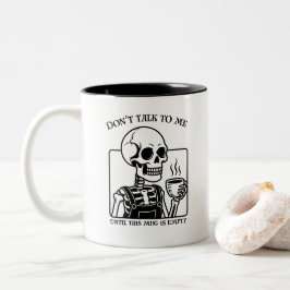 Taza Bicolor Skeleton Coffee Quote Art - Audaz Tipografía Negra