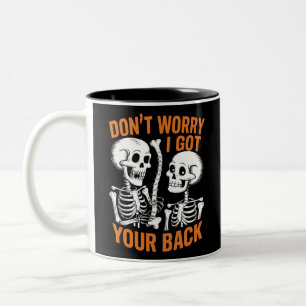 Taza Bicolor Skeleton No te preocupes por tener tu Halloween de