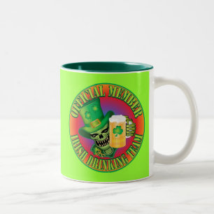 Taza Bicolor Skull del equipo de bebidas irlandés
