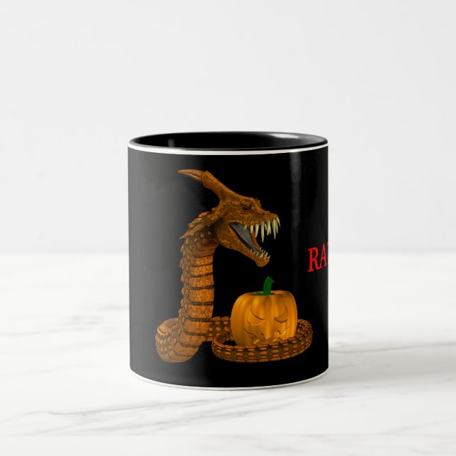 Taza Bicolor Snake Da Miedo Protegiendo Una Calabaza (Centro)
