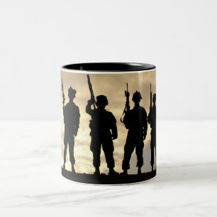 Taza Bicolor Soldados en militares de la silueta