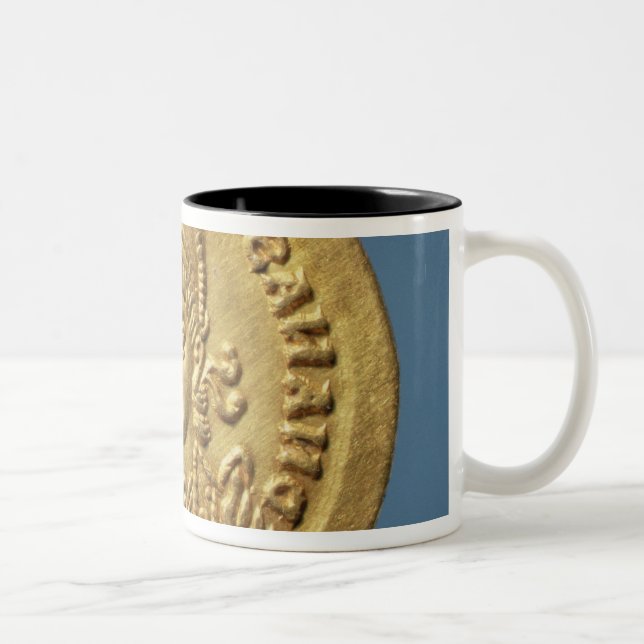 Taza Bicolor Solidus acuñado por Theodoric I (Derecha)