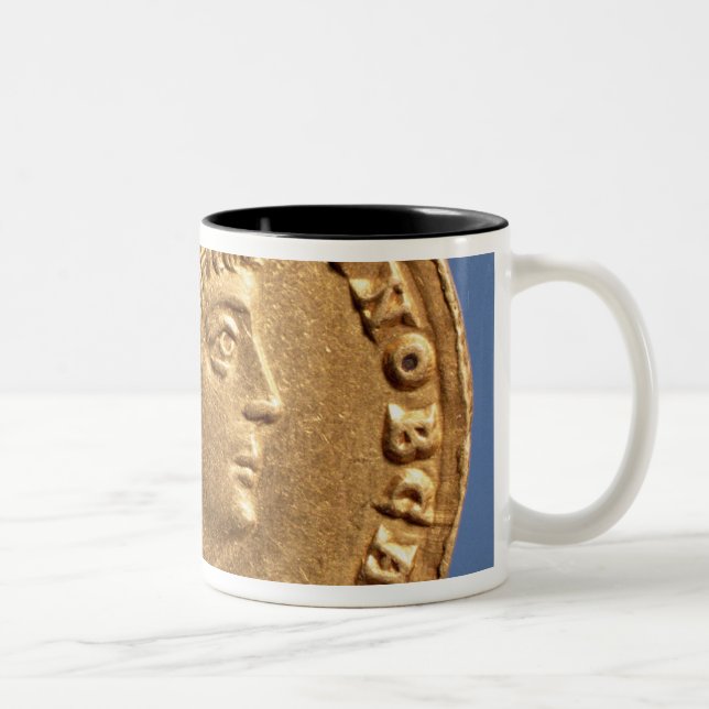 Taza Bicolor Solidus de Constantina II César cuirassed (Derecha)