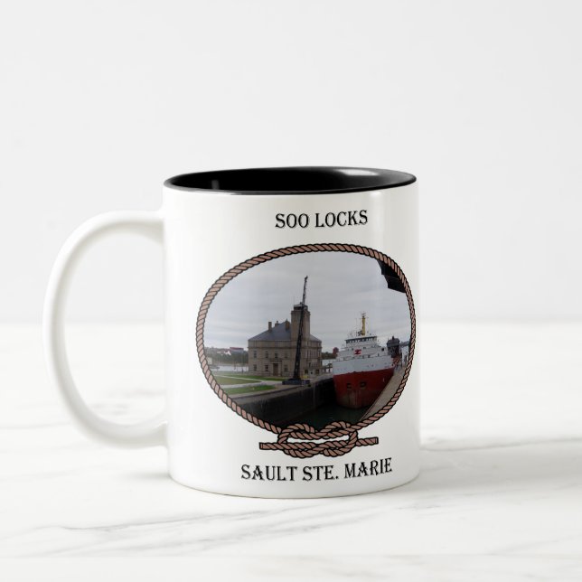 Taza Bicolor Soo Locks mug (Izquierda)