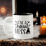 Taza Bicolor Soy Halloween de Halloween de Mujeres Graciosas Me<br><div class="desc">Celebrar Halloween con una risa usando nuestro "I'm a Haunt" Graciosa taza de café de dos tonos de Halloween Femenino! Esta atractiva taza presenta un diseño en blanco y negro de moda con la frase humorística en una tipografía elegante, perfecta para añadir un poco de diversión espeluznante a su rutina...</div>