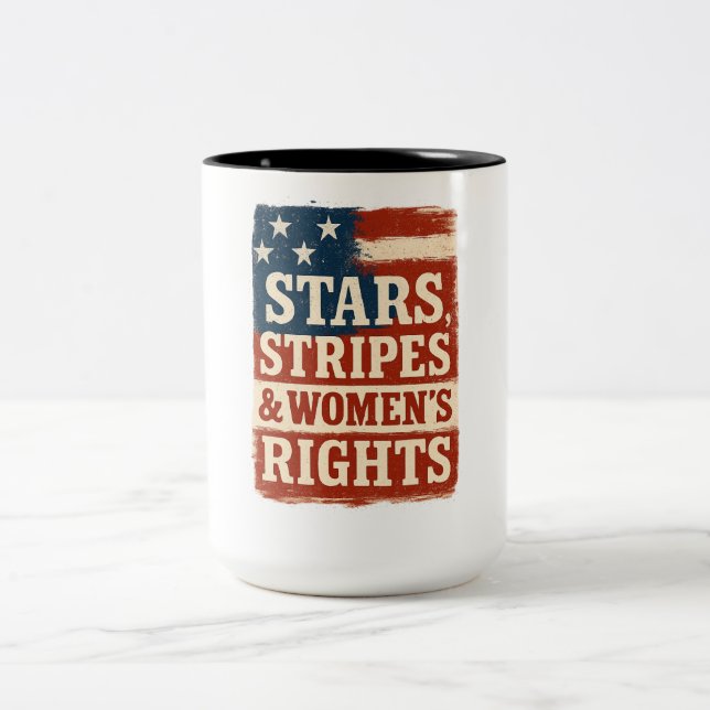 Taza Bicolor Stars, Stripes & Women’s Rights Distressed Flag (Centro)
