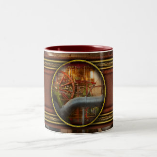 Taza Bicolor Steampunk - Bomba - Rueda del progreso 1906
