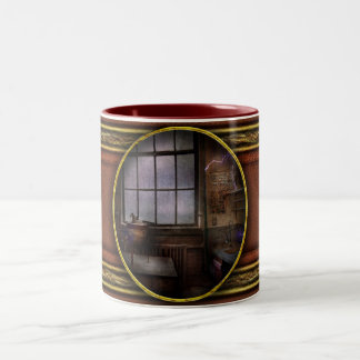 Taza Bicolor Steampunk - El científico loco