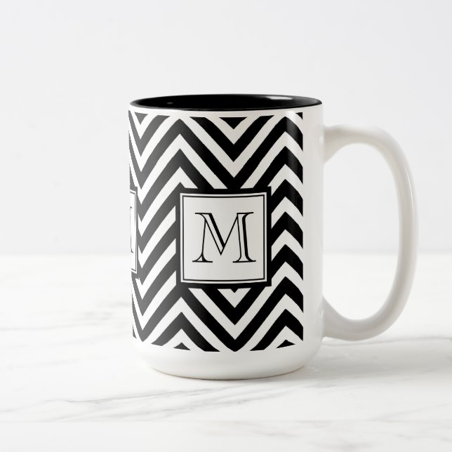 TAZA BICOLOR SU MONOGRAMA, CHEVRON NEGRO (Derecha)