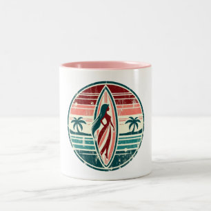 Taza Bicolor "Sueños de surf: Chica caliente y tabla de surf" M