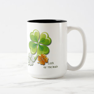 Taza Bicolor Suerte de los irlandeses. Nombre personalizado de 