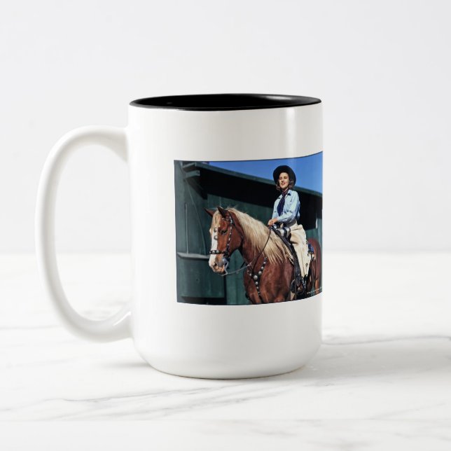 Taza Bicolor Sun Valley Sally (Izquierda)