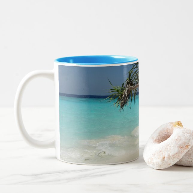 Taza Bicolor Sunny Tropical Beach Ocean Paradise (Con donut)