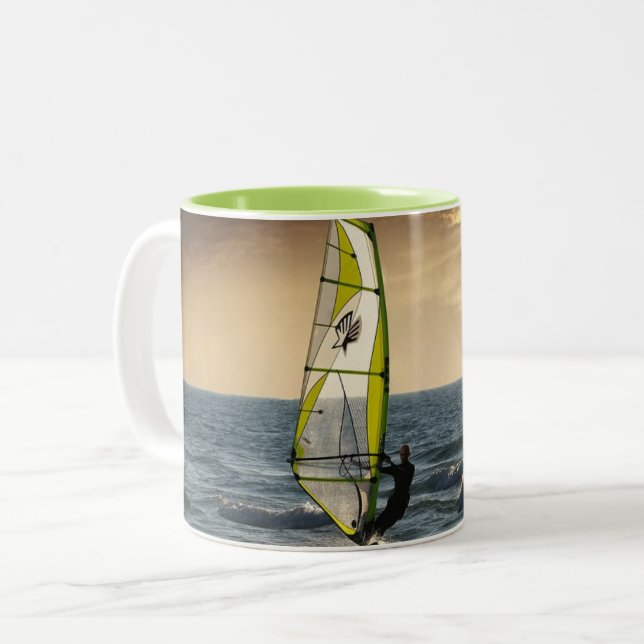 Taza Bicolor Surfista de viento (Anverso izquierdo)