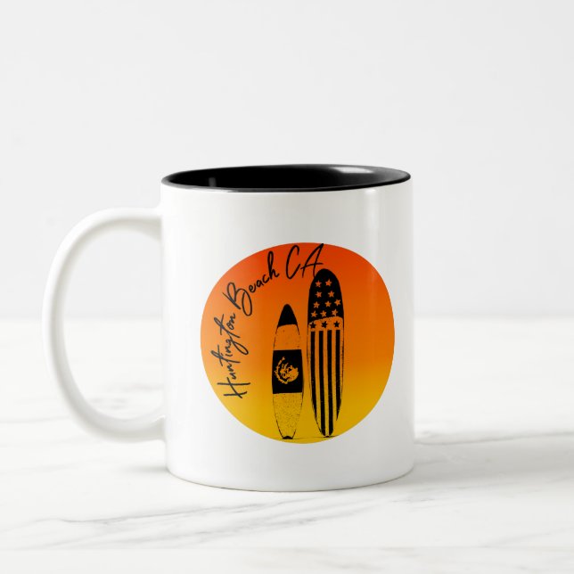Taza Bicolor “Tablas de surf y puestas de sol de Huntington Bea (Izquierda)