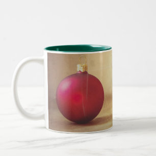 Taza Bicolor tema de Navidad con bola de Navidad