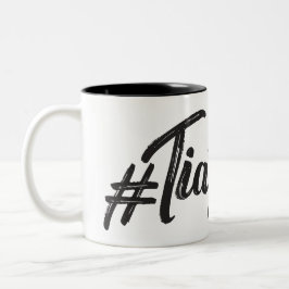 Taza Bicolor #TiaGoals, guión moderno grunge