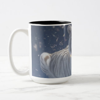 Taza Bicolor Tigre Blanco Bajo la Luz de las Estrellas