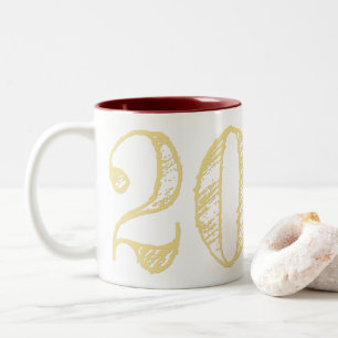Taza Bicolor Tipografía Faux Gold 2025 Café Té Año Nuevo Mug