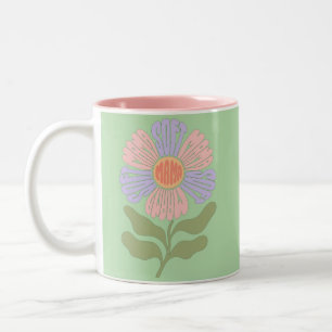 Taza Bicolor Tipografía Floral Retro Pastel "Mamá Suave" Groovy