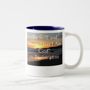 Taza Bicolor "Todavía esté y sepa que soy 46:10 del salmo del ~