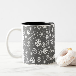 Taza Bicolor Tormenta de copos de nieve con fondo gris plateado