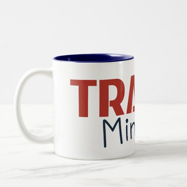 Taza Bicolor Trader Mindset – Discipline, Focus, Trading Psycho (Izquierda)