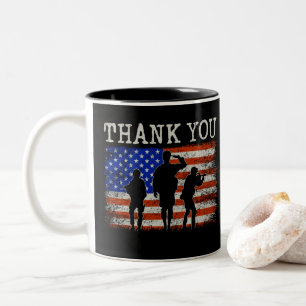 Taza Bicolor Tributo a Veterano de la Bandera Americana Soldado