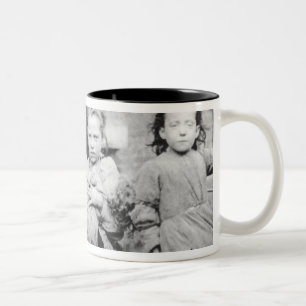 Taza Bicolor Tugurios de Londres