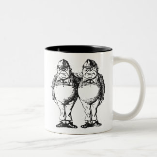 Taza Bicolor Tweedledum y Tweedledee