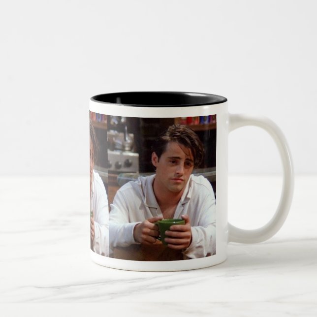 Taza Bicolor Un bonito Joey Coffee Mug-Sip en un estilo con ami (Derecha)