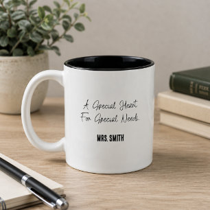 Taza Bicolor Un Corazón Especial Para Educador Con Necesidades