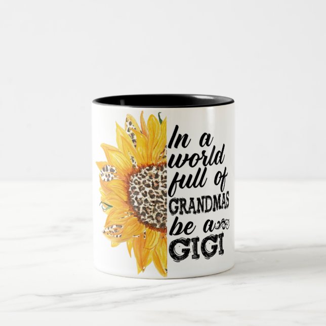 Taza Bicolor Un mundo lleno de abuelitos, sé Gigi (Centro)