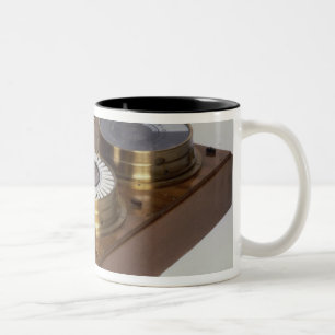 Taza Bicolor Un Zeigertelegraph, producido por Werner von