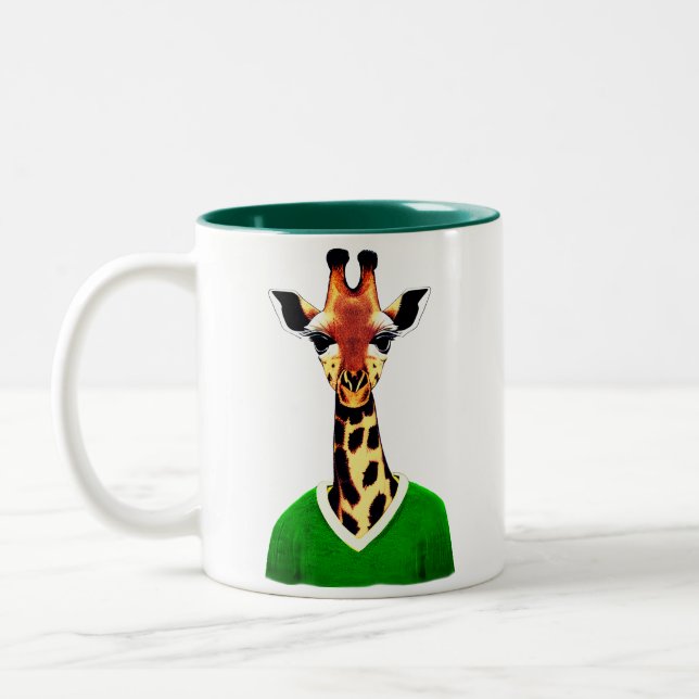 Taza Bicolor Una jirafa cutánea con un suéter verde (Izquierda)