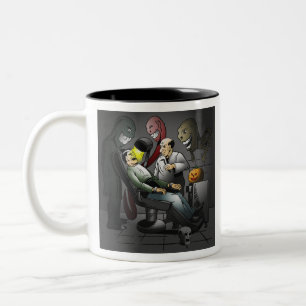 Taza Bicolor Una noche de Halloween en el dentista