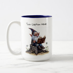 Taza Bicolor Una pintura en acuarela de un gnomo adorable