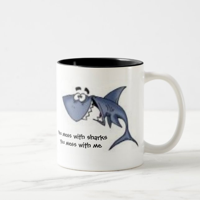 Taza Bicolor Usted ensucia con lío del sharksYou conmigo,… (Derecha)