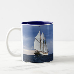 Taza Bicolor Velero en el mar Báltico